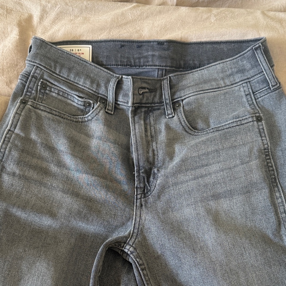 GAP Women's Gray Ankle Jeans